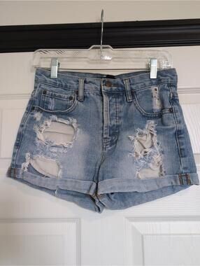 Size 26 forever 21 distressed denim shorts